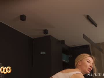 webcam girl bronnica live cam image #10886516