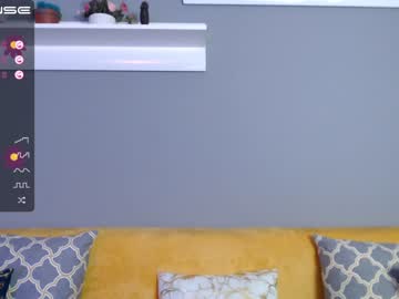 webcam girl little_v1rgin_angel live cam image #2794194