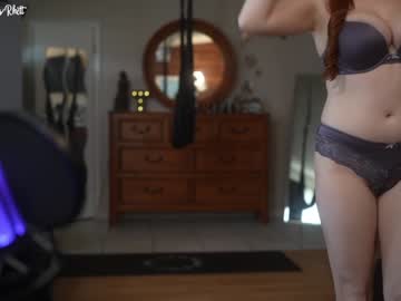 webcam girl tinatopp live cam image #4634573