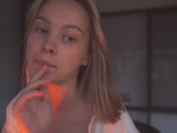 webcam girl bibi_it_is live cam image #8633381