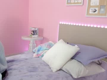 webcam girl little_effy18 live cam image #2800299