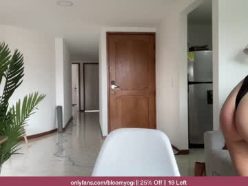 webcam girl bloomyogi live cam image #4330021