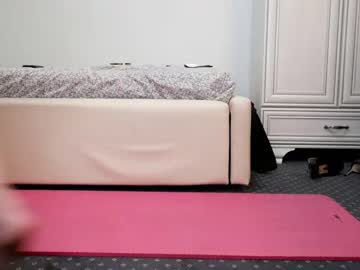webcam girl carmela_fox live cam image #4670181