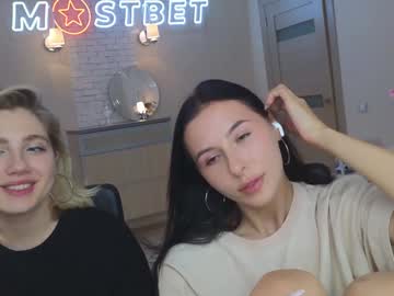 webcam girl yononeey live cam image #10241929