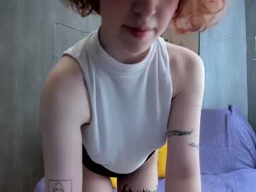 webcam girl lunapose live cam image #3310589