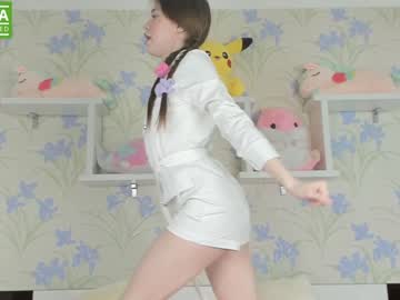 webcam girl liya_silverrr live cam image #5394987