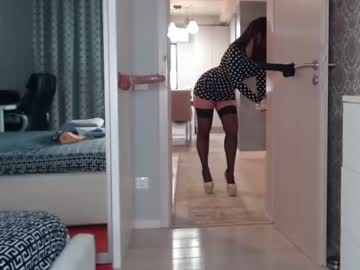 webcam girl carmela_fox live cam image #2057578