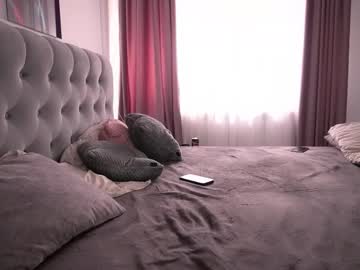 webcam girl innocentemmy live cam image #11971686