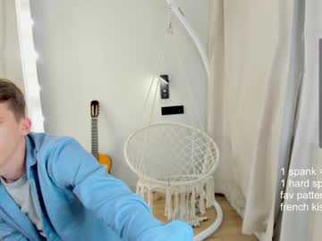 webcam couple julie_n_jastin live cam image #10174389