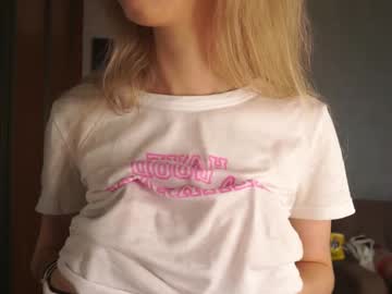 webcam girl lynnaharriss live cam image #10092774