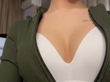 webcam girl cuteelsa_ live cam image #11636344