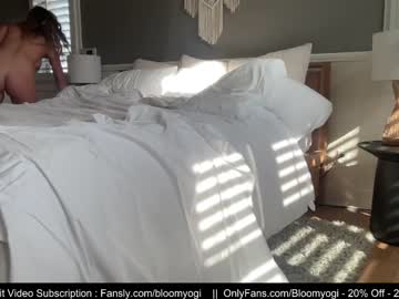 webcam girl bloomyogi live cam image #7479282