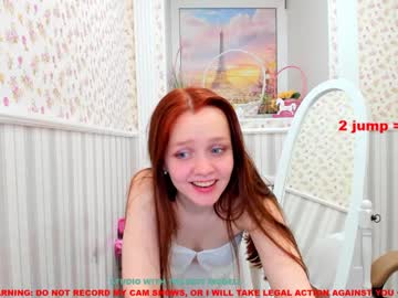 webcam girl sophie__shy live cam image #1454019