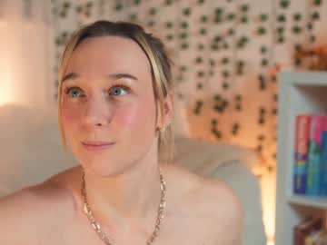 webcam girl emily_fox_official live cam image #10769280