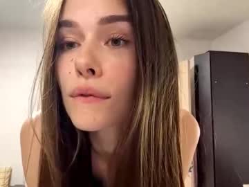 webcam girl fannygilbertson live cam image #12970249