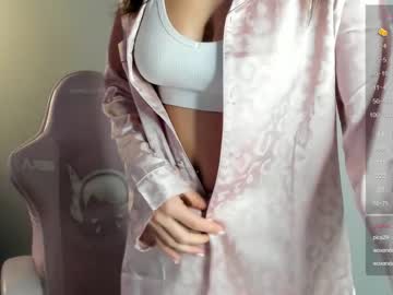 webcam girl brittcubitt live cam image #8698503