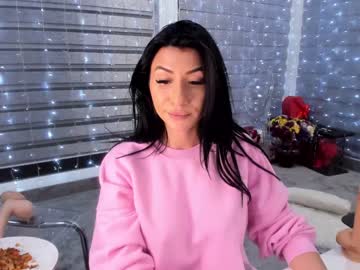 webcam girl white_snow_ live cam image #890324