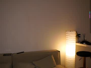 webcam girl im_milla live cam image #12449375