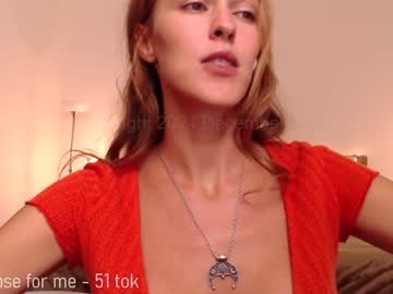 webcam girl yourlovelykat live cam image #11234920
