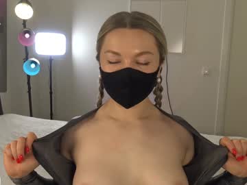 webcam girl blondehottiek live cam image #9615781