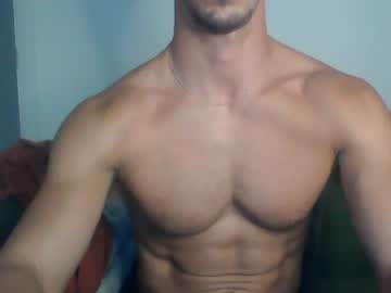 webcam man runfasterxo live cam image #3370901