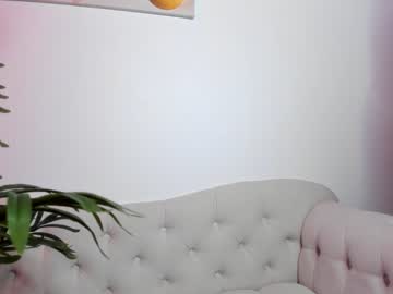 webcam girl elliy_coy live cam image #5985837