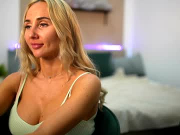 webcam tranny blondiefromtheblock live cam image #12053602