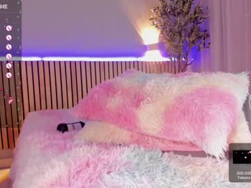 webcam girl little_effy18 live cam image #8861399