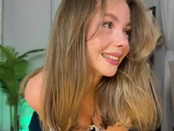 webcam girl elli_harmon live cam image #11070139