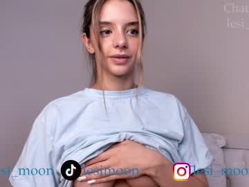 webcam girl lesi_moon live cam image #8364489
