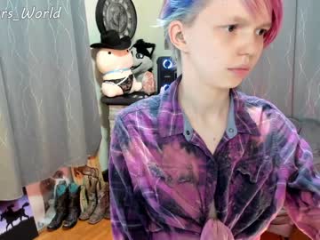 webcam girl murbears_world live cam image #3115875