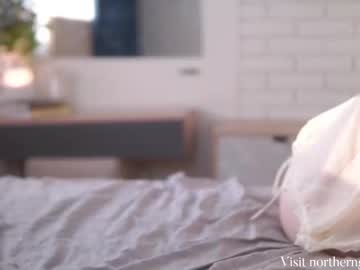 webcam girl northern_gracia live cam image #12856115