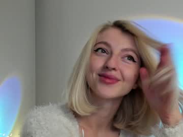 webcam girl yournaughtymiss live cam image #4102325