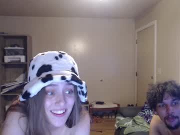 webcam couple blue_eyed_lightskin live cam image #3722770