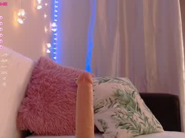 webcam girl alice_lady2020 live cam image #7993316