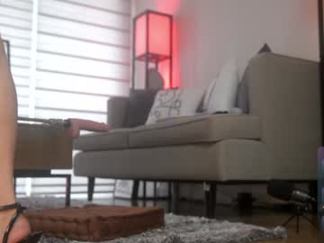 webcam girl belle_adrienne live cam image #10548415