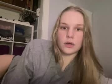 webcam girl daisykeach live cam image #8450929