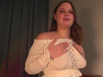 webcam girl drinkmorwater live cam image #10927973