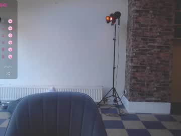 webcam girl lucydelovely live cam image #6899447
