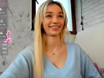 webcam girl sassyt33n live cam image #11859213