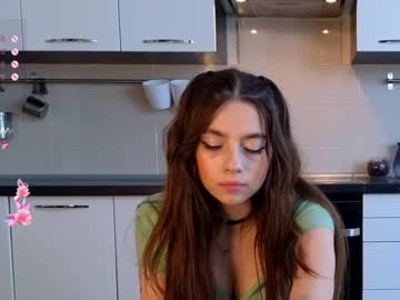 webcam girl philomenagallant live cam image #9418800
