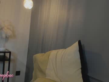 webcam girl tia__moon live cam image #4651212