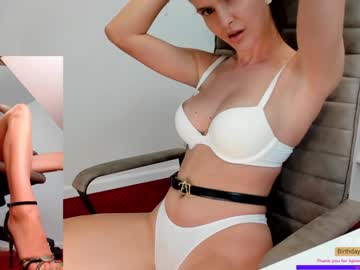 webcam girl legswattitude live cam image #9782597