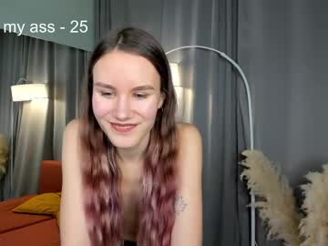 webcam girl clare_ff live cam image #12042835