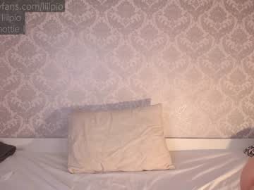 webcam girl lillpio live cam image #583822