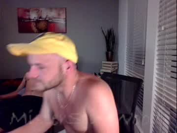 webcam man misterstiffwood live cam image #2542146