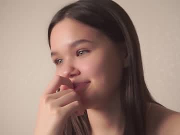 webcam girl helenmoors live cam image #5283458