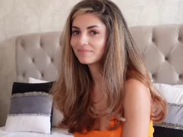 webcam girl alliesynn live cam image #753765