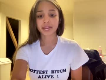 webcam girl sweetandsassyjuicy live cam image #1892407