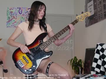 webcam girl petitebrat live cam image #9457051